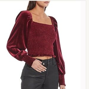 🆕GIANNI BINI ANGEL VELVET SQUARE NECK CROPPED TOP(Sz M / L)